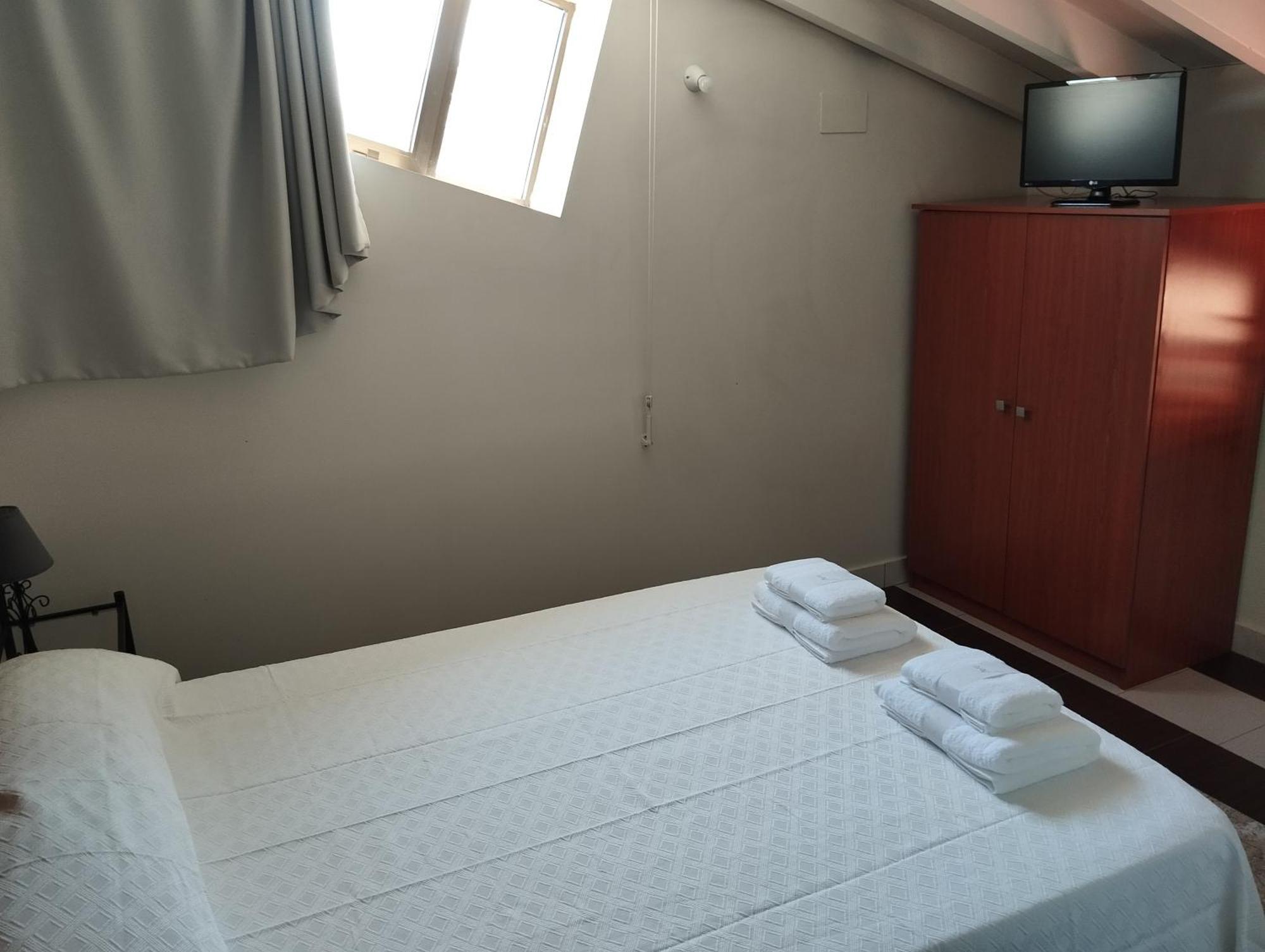 Hostal Bordillas Pomaluengo Extérieur photo