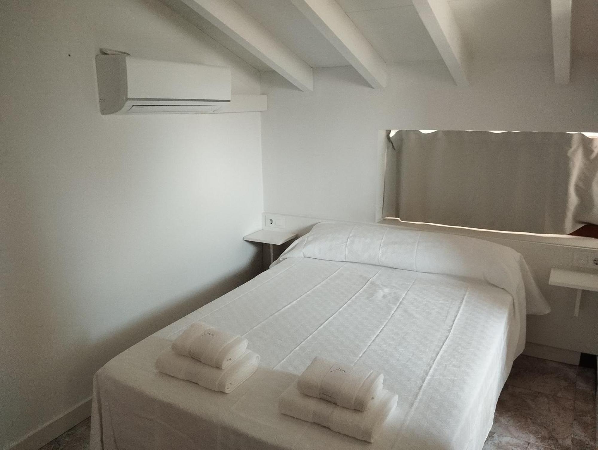 Hostal Bordillas Pomaluengo Extérieur photo